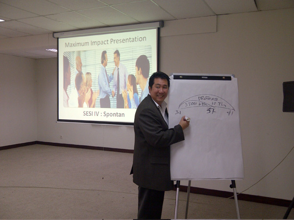 Foto Services Training Consultant1